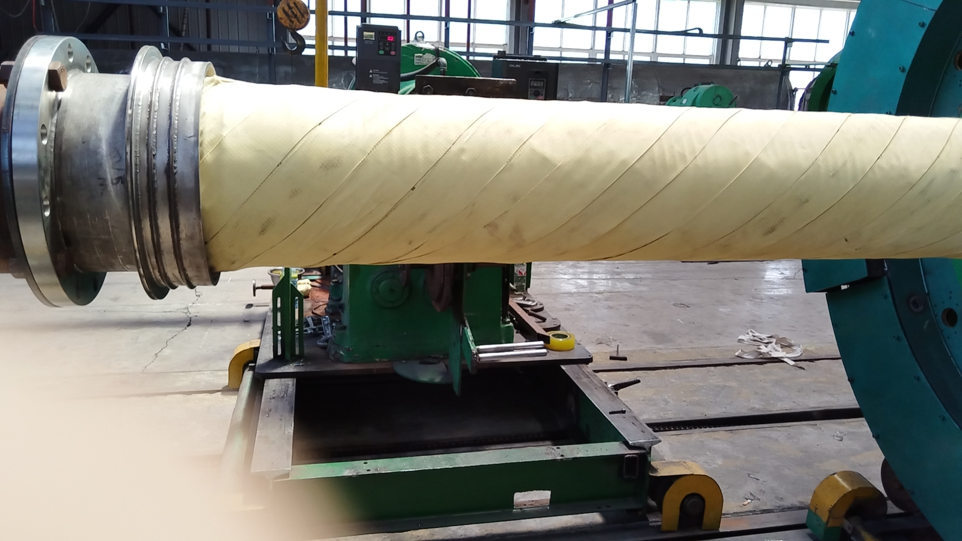 Application Jettyless LNG Transfer Ultra Cryogenic Floating Hose Design and Fabrication Application Jettyless LNG Transfer Ultra Cryogenic Floating Hose Design and Fabrication